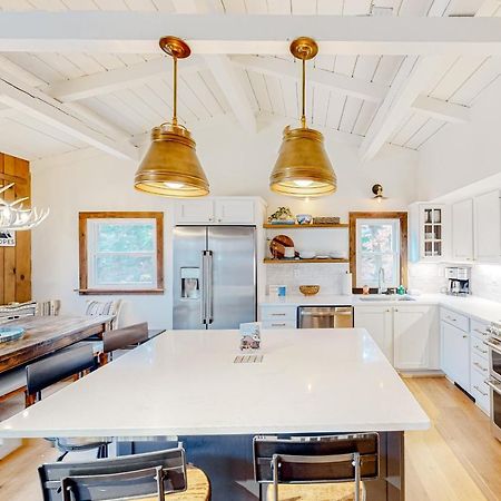 Chalet At The Base Of Okemo Mountain ลัดโลว์ ภายนอก รูปภาพ