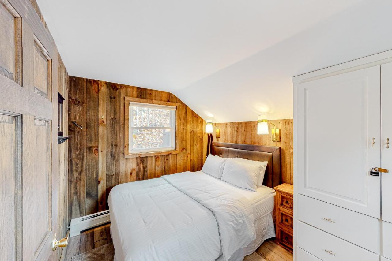 Chalet At The Base Of Okemo Mountain ลัดโลว์ ภายนอก รูปภาพ