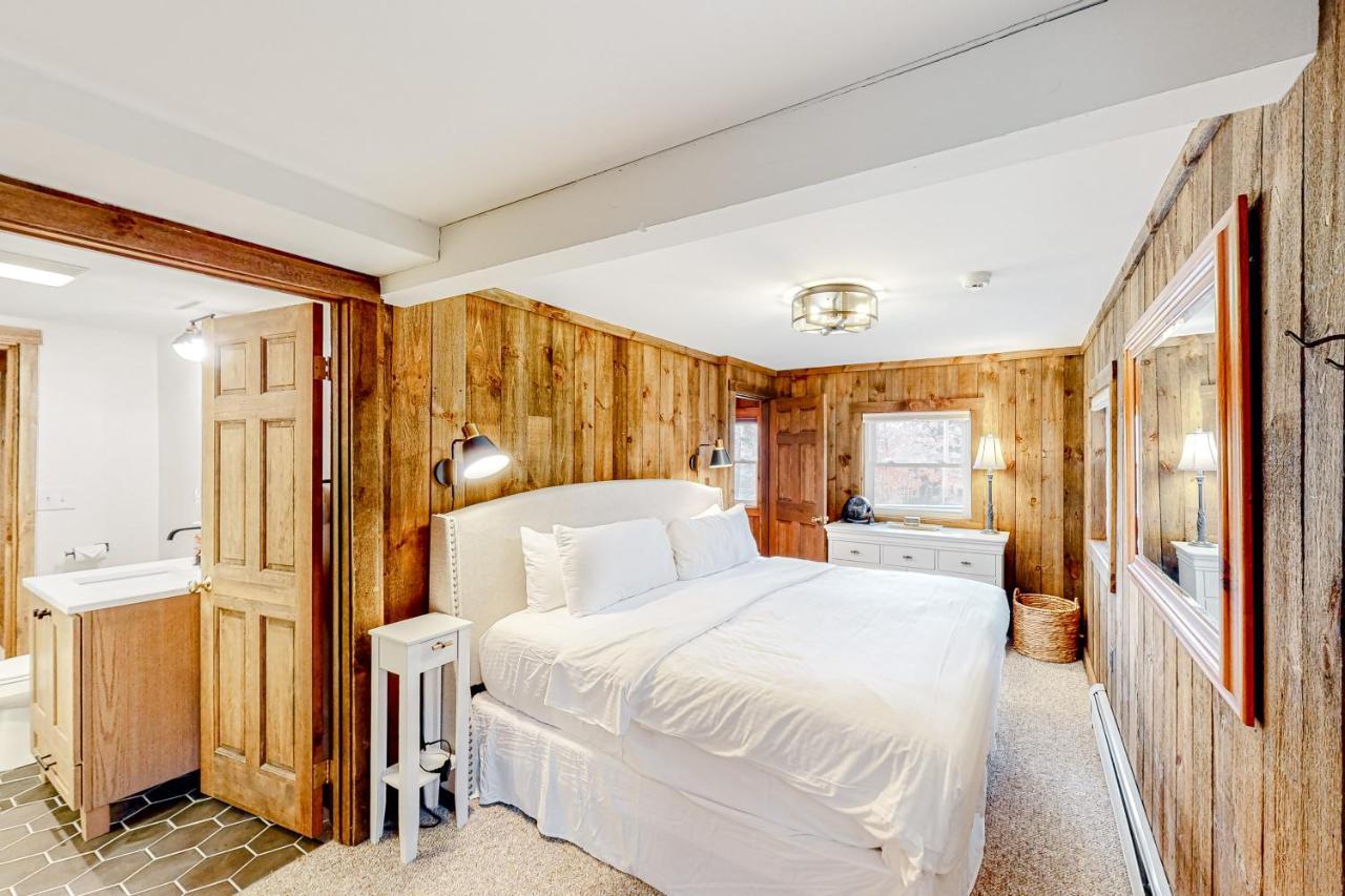 Chalet At The Base Of Okemo Mountain ลัดโลว์ ภายนอก รูปภาพ